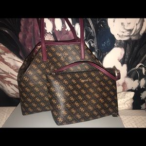 Large GUESS Vikky Logo Set